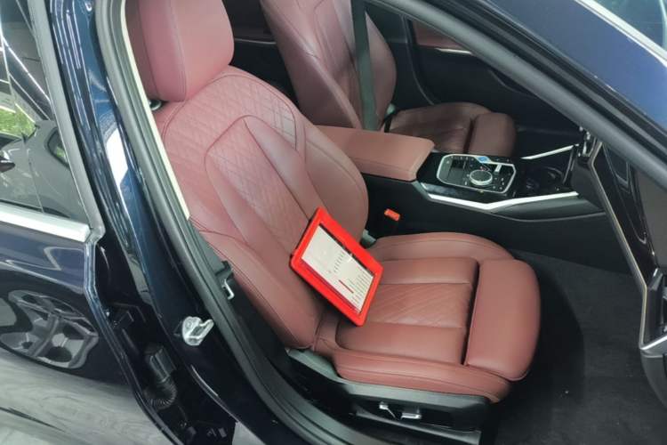 Used BMW i3 2024 eDrive 35 L Right Front Seat