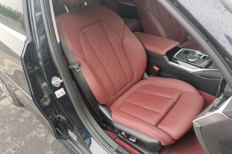 Used BMW i3 2024 eDrive 35 L Right Front Seat
