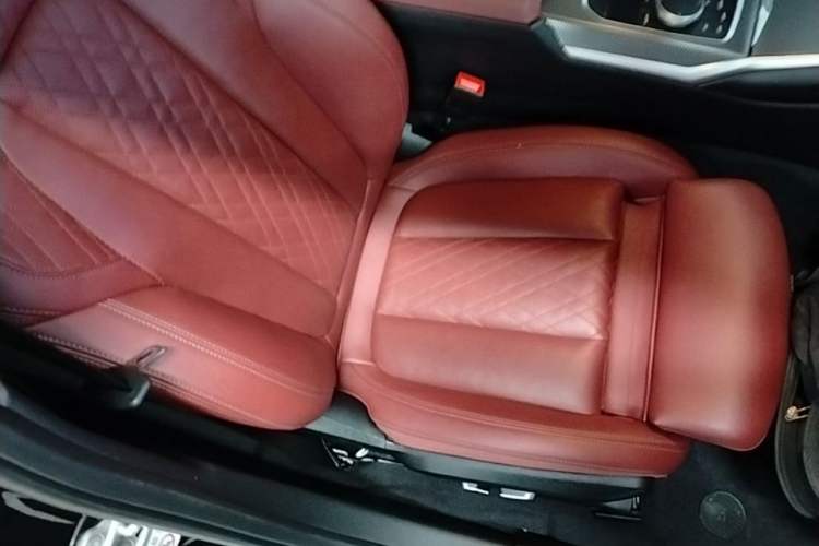 Used BMW i3 2024 eDrive 40 L Midnight Edition Right Front Seat