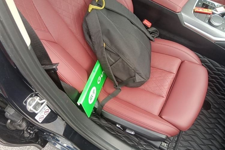 Used BMW i3 2024 eDrive 40 L Midnight Edition Right Front Seat
