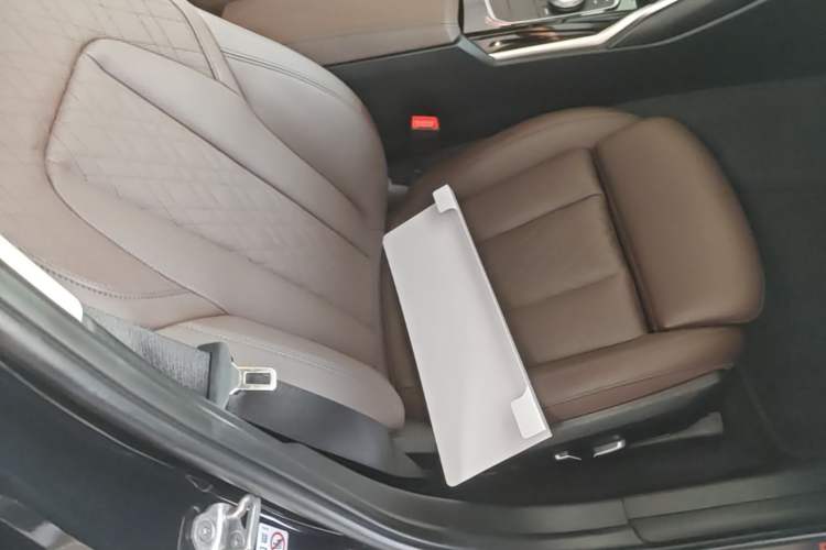 Used BMW i3 2024 eDrive 35 L Right Front Seat