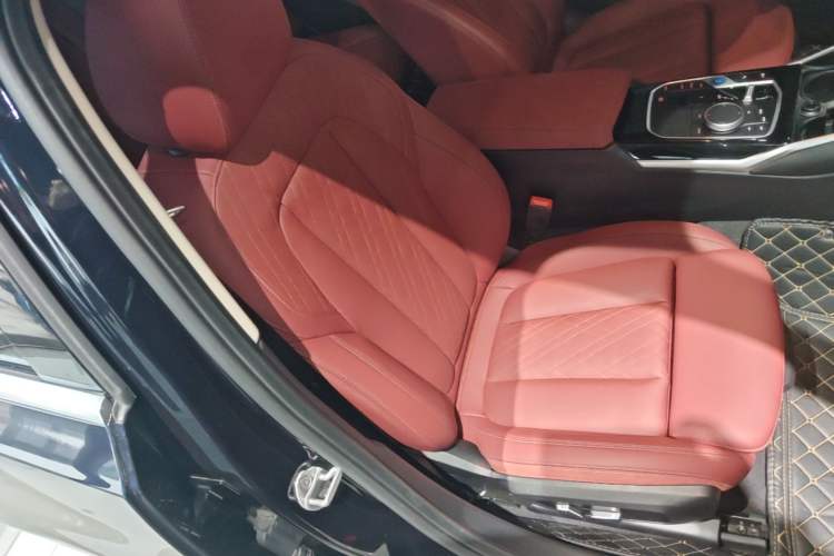 Used BMW i3 2024 eDrive 35 L Right Front Seat