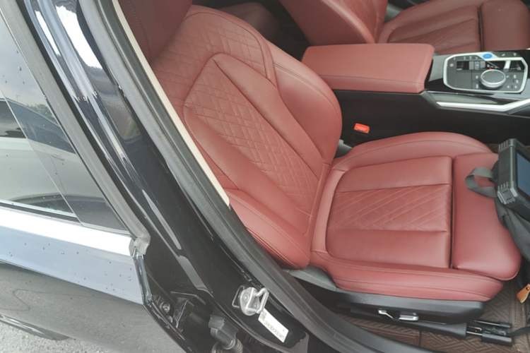 Used BMW i3 2024 eDrive 35 L Right Front Seat