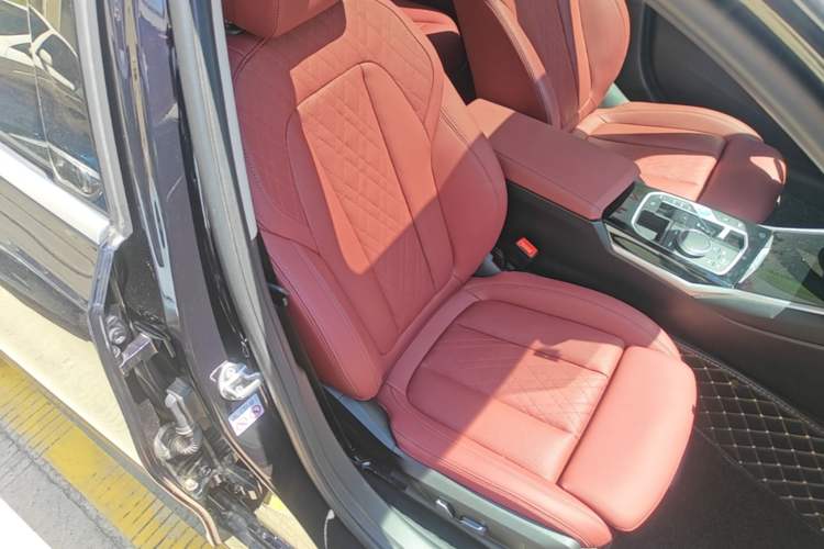 Used BMW i3 2024 eDrive 35 L Right Front Seat