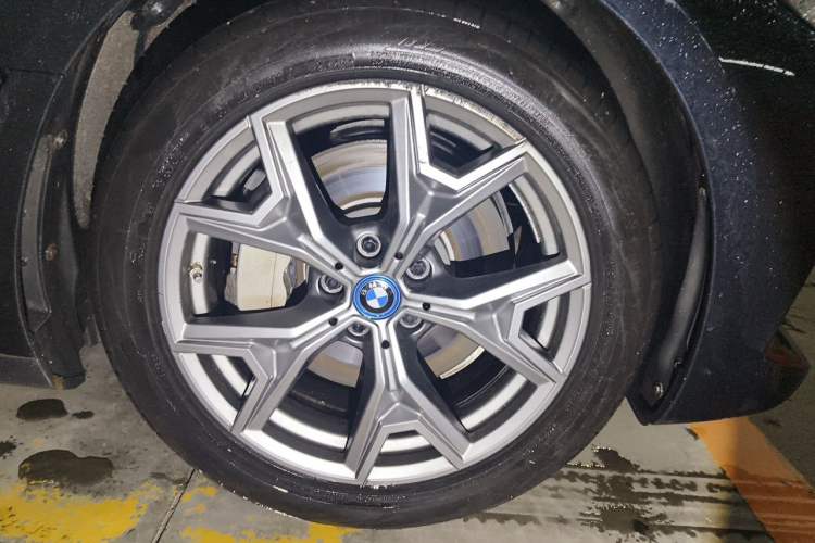 Used BMW i3 2024 eDrive 35 L Right Front Wheel Hub