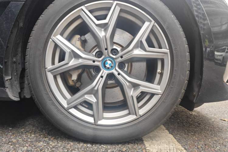 Used BMW i3 2024 eDrive 35 L Right Front Wheel Hub
