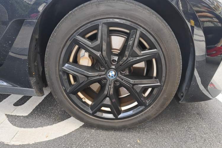 Used BMW i3 2024 eDrive 35 L Right Front Wheel Hub