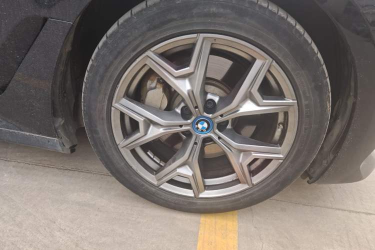 Used BMW i3 2024 eDrive 35 L Right Front Wheel Hub