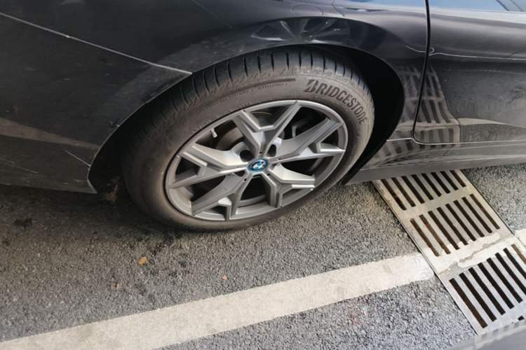 Used BMW i3 2024 eDrive 35 L Right Rear Wheel Hub