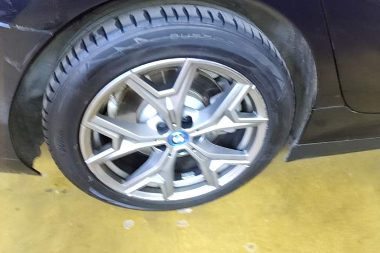 Used BMW i3 2024 eDrive 35 L Right Rear Wheel Hub