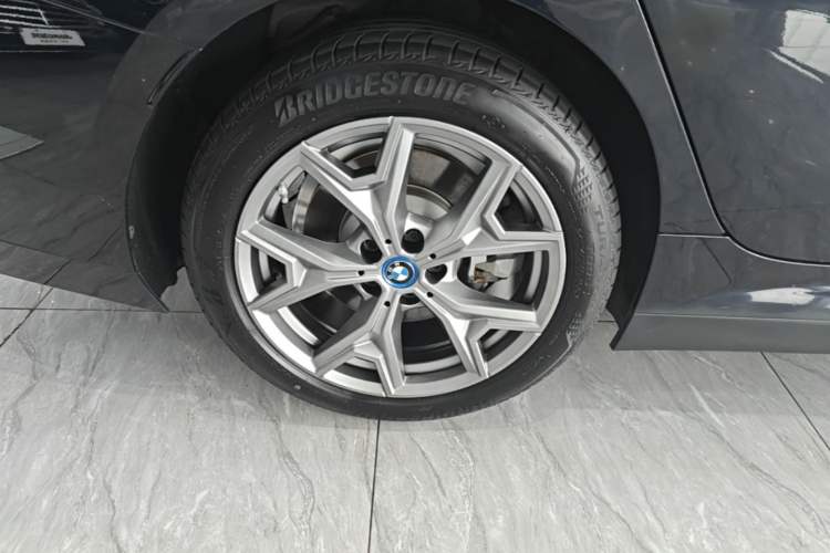 Used BMW i3 2024 eDrive 35 L Right Rear Wheel Hub