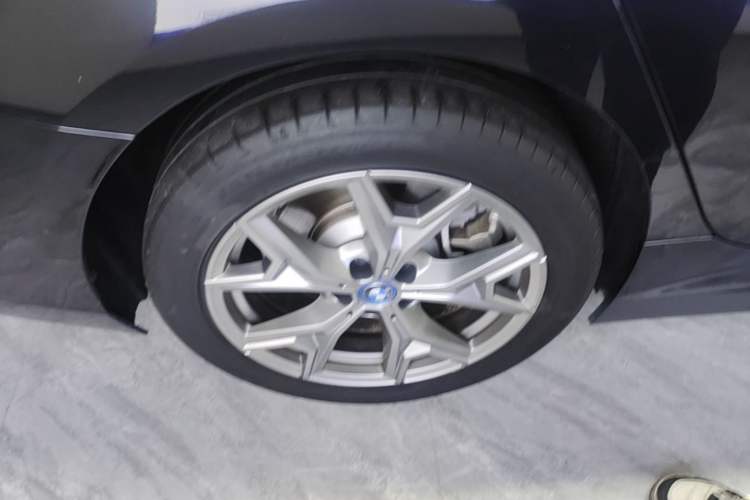 Used BMW i3 2024 eDrive 35 L Right Rear Wheel Hub