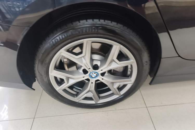 Used BMW i3 2024 eDrive 35 L Right Rear Wheel Hub