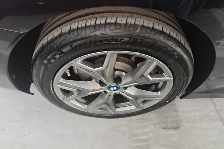 Used BMW i3 2024 eDrive 35 L Right Rear Wheel Hub