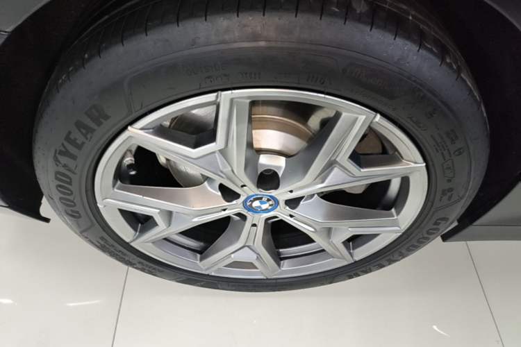 Used BMW i3 2024 eDrive 35 L Right Rear Wheel Hub