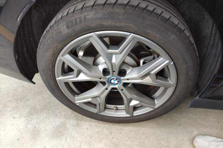 Used BMW i3 2024 eDrive 35 L Right Rear Wheel Hub
