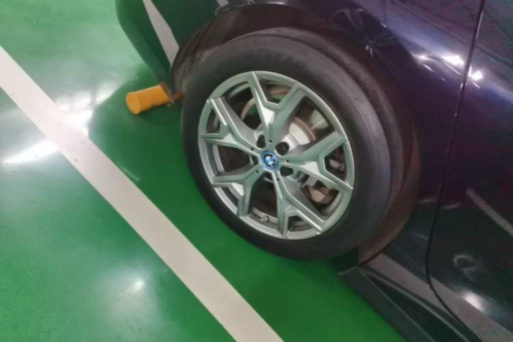 Used BMW i3 2024 eDrive 35 L Right Rear Wheel Hub
