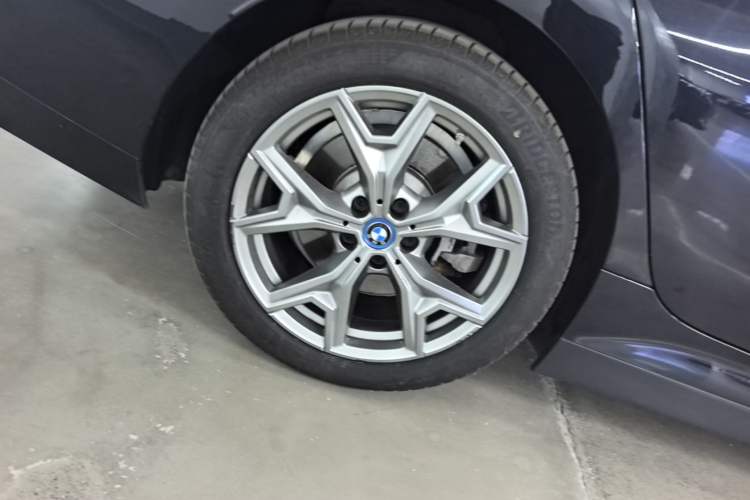 Used BMW i3 2024 eDrive 35 L Right Rear Wheel Hub