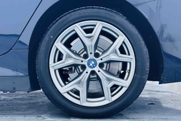 Used BMW i3 2024 eDrive 35 L Right Rear Wheel Hub