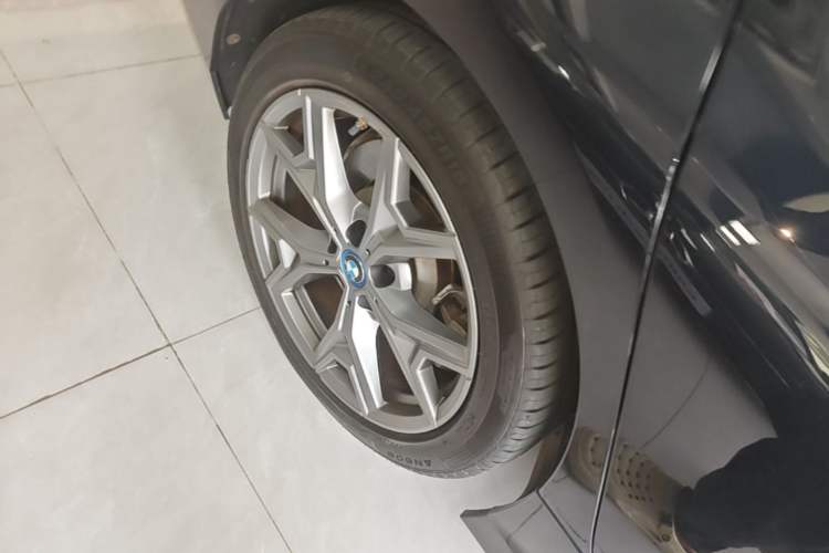 Used BMW i3 2024 eDrive 35 L Right Rear Wheel Hub
