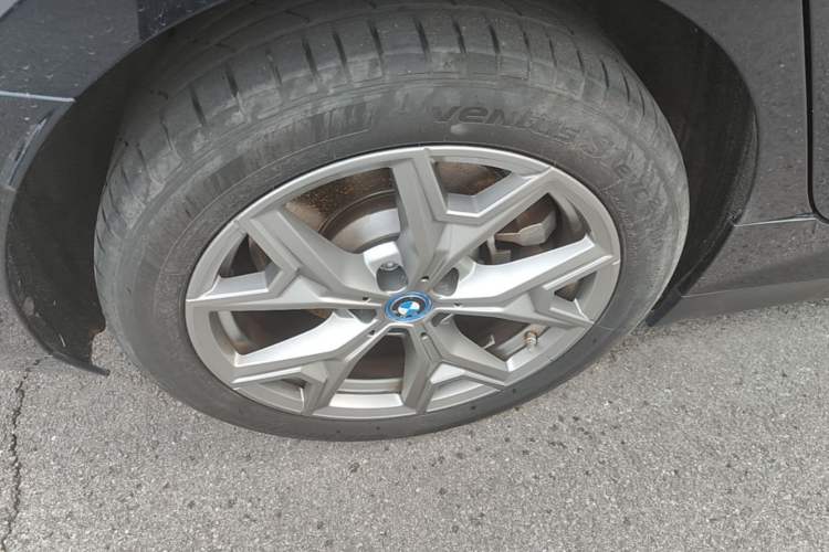 Used BMW i3 2024 eDrive 35 L Right Rear Wheel Hub