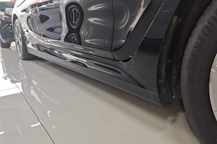 Used BMW i3 2024 eDrive 35 L Right Side Sill