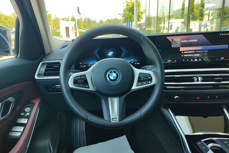 Used BMW i3 2024 eDrive 35 L Steering Wheel