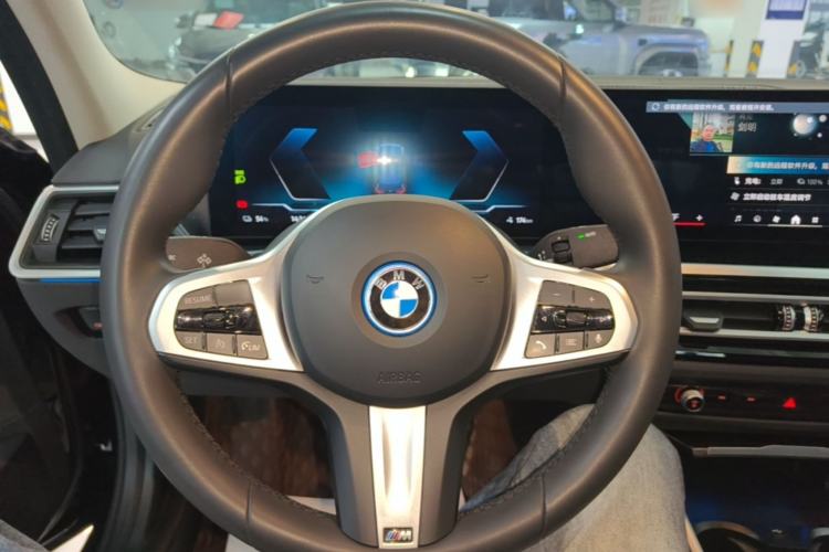 Used BMW i3 2024 eDrive 40 L Midnight Edition Steering Wheel