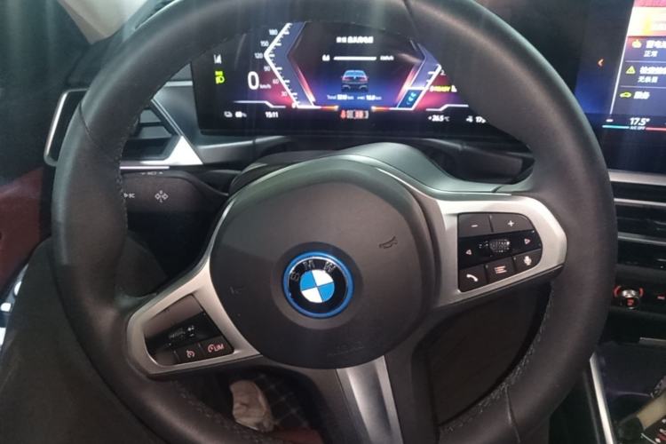 Used BMW i3 2024 eDrive 35 L Steering Wheel
