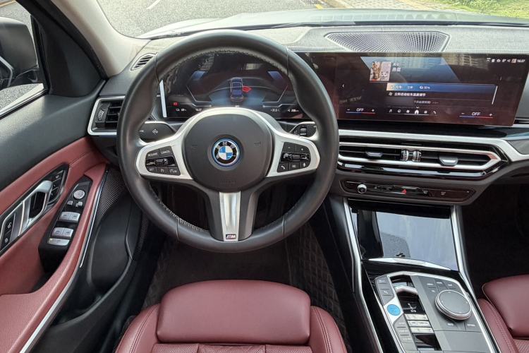 Used BMW i3 2024 eDrive 35 L Steering Wheel