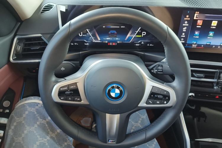 Used BMW i3 2024 eDrive 35 L Steering Wheel