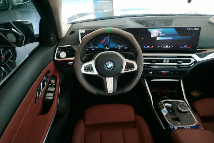 Used BMW i3 2024 eDrive 35 L Steering Wheel