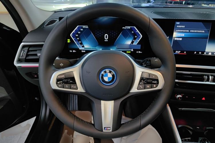 Used BMW i3 2024 eDrive 40 L Midnight Edition Steering Wheel