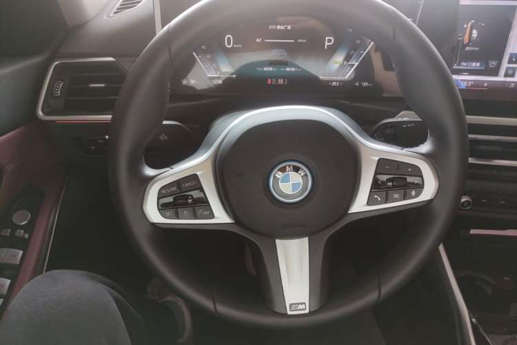 Used BMW i3 2024 eDrive 35 L Steering Wheel