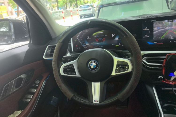 Used BMW i3 2024 eDrive 40 L Midnight Edition Steering Wheel