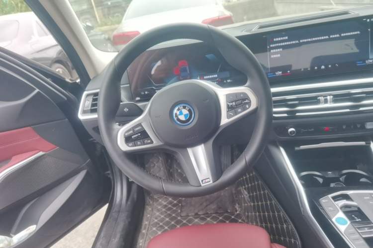 Used BMW i3 2024 eDrive 35 L Steering Wheel