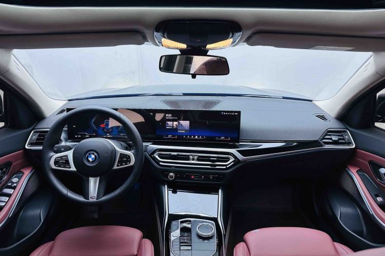 Used BMW i3 2024 eDrive 35 L Steering Wheel