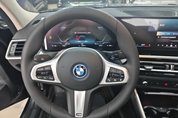 Used BMW i3 2024 eDrive 40 L Midnight Edition Steering Wheel
