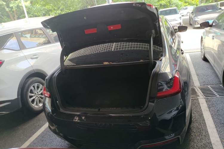 Used BMW i3 2024 eDrive 35 L Trunk