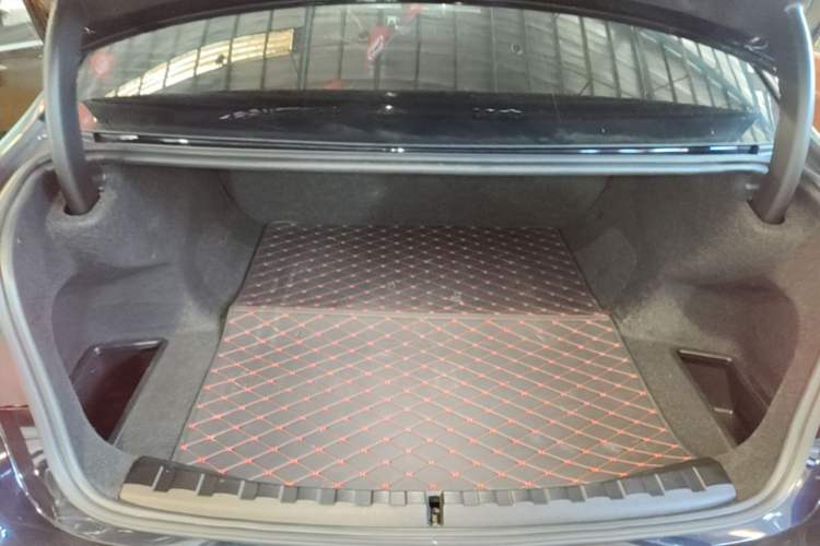 Used BMW i3 2024 eDrive 35 L Trunk