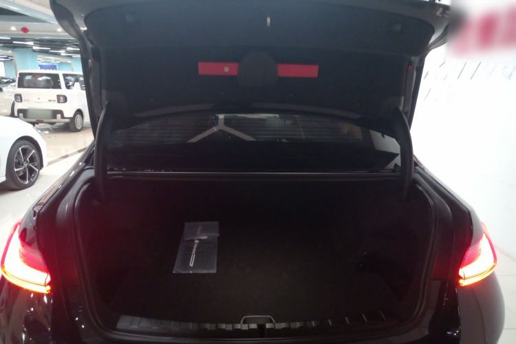 Used BMW i3 2024 eDrive 40 L Midnight Edition Trunk