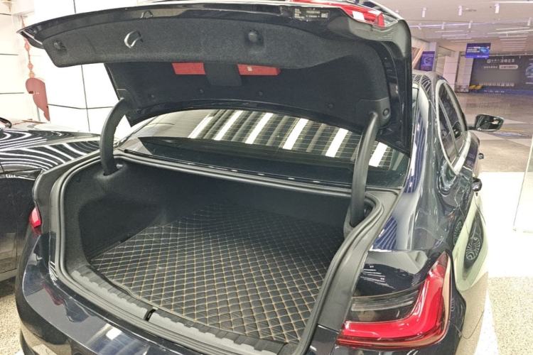 Used BMW i3 2024 eDrive 35 L Trunk
