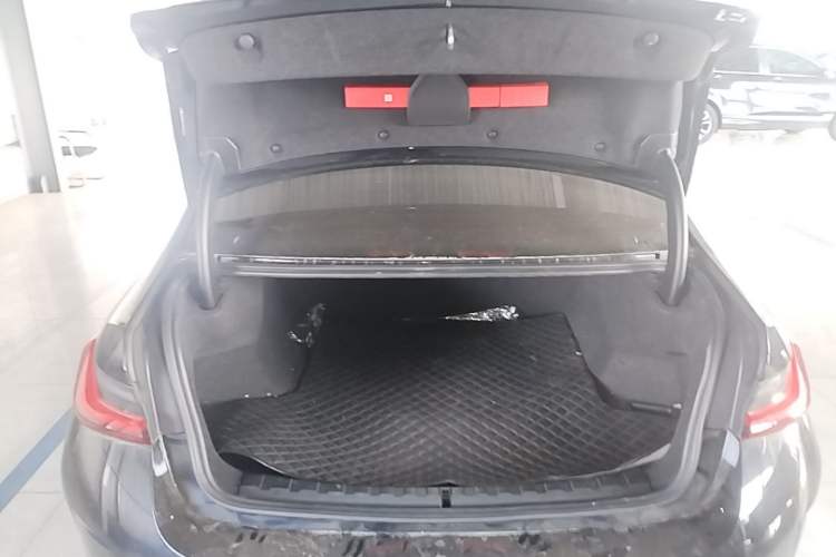 Used BMW i3 2024 eDrive 35 L Trunk