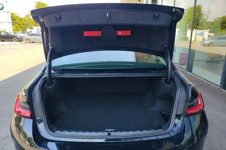 Used BMW i3 2024 eDrive 35 L Trunk