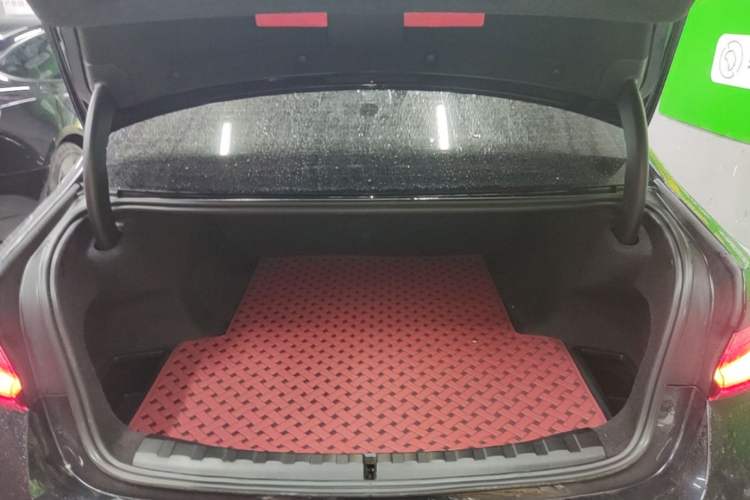 Used BMW i3 2024 eDrive 35 L Trunk