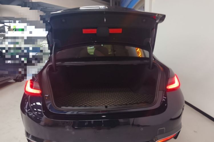 Used BMW i3 2024 eDrive 40 L Midnight Edition Trunk