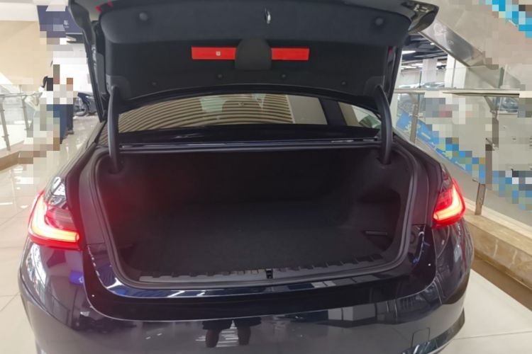 Used BMW i3 2024 eDrive 35 L Trunk