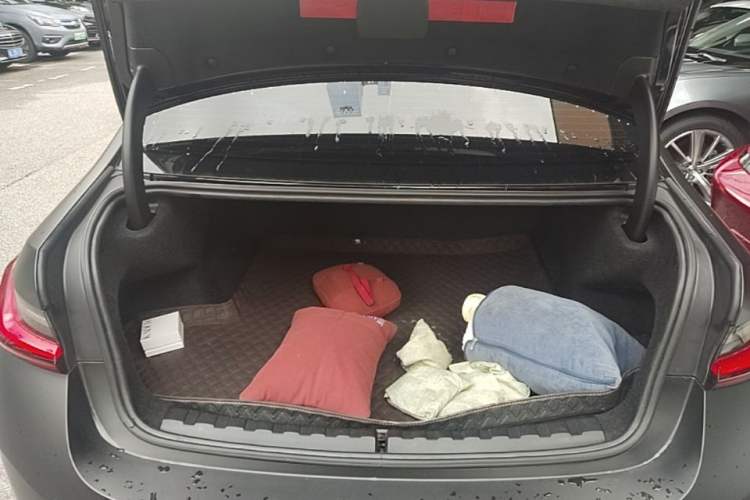 Used BMW i3 2024 eDrive 35 L Trunk