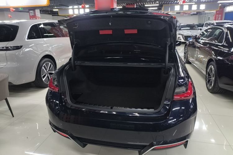 Used BMW i3 2024 eDrive 35 L Trunk