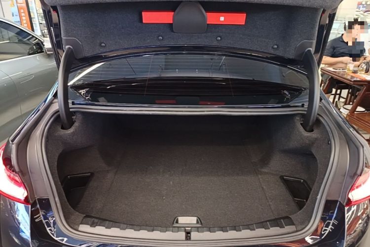 Used BMW i3 2024 eDrive 35 L Trunk